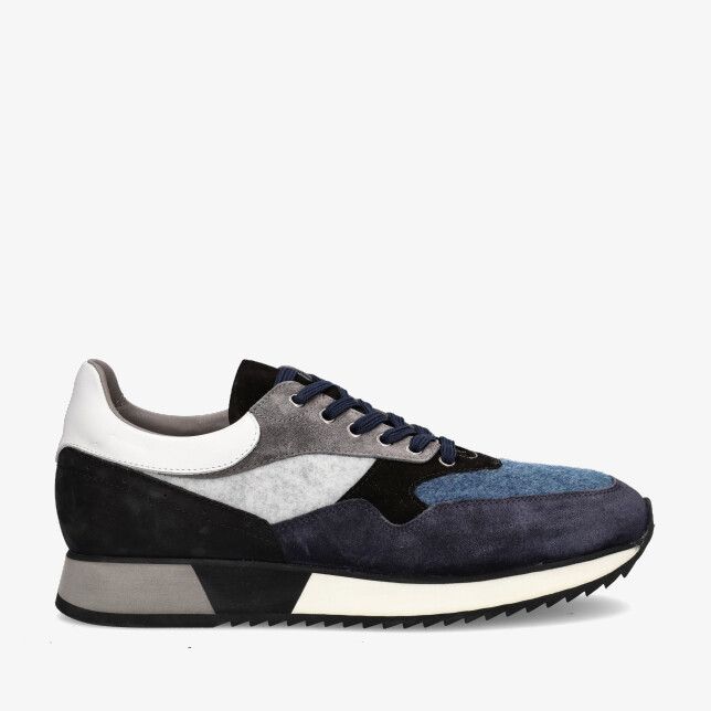 H32 sneakers